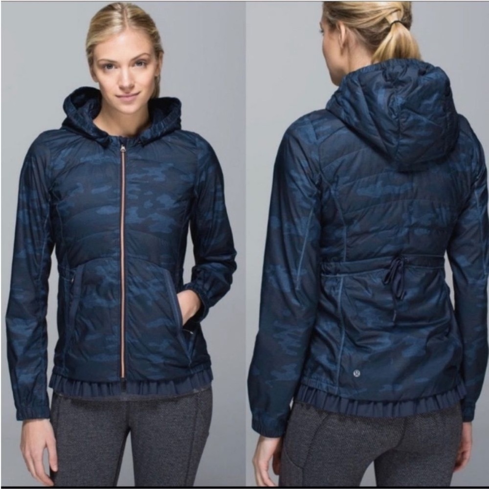 RARE Lululemon Spring Fling Puffy Windbreaker Jacket Lotus Camo Oil Slick Blue